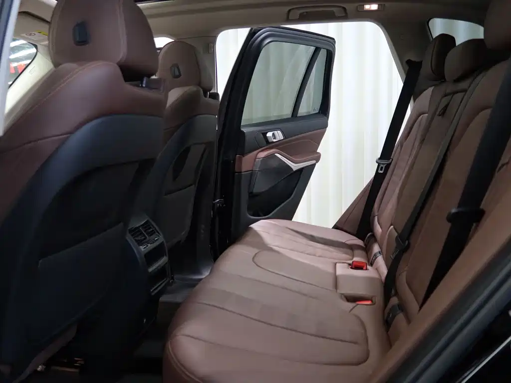 BMW X5 (Import) — миниатюра 16