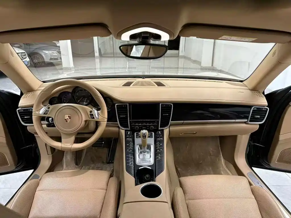 Porsche Panamera — миниатюра 4