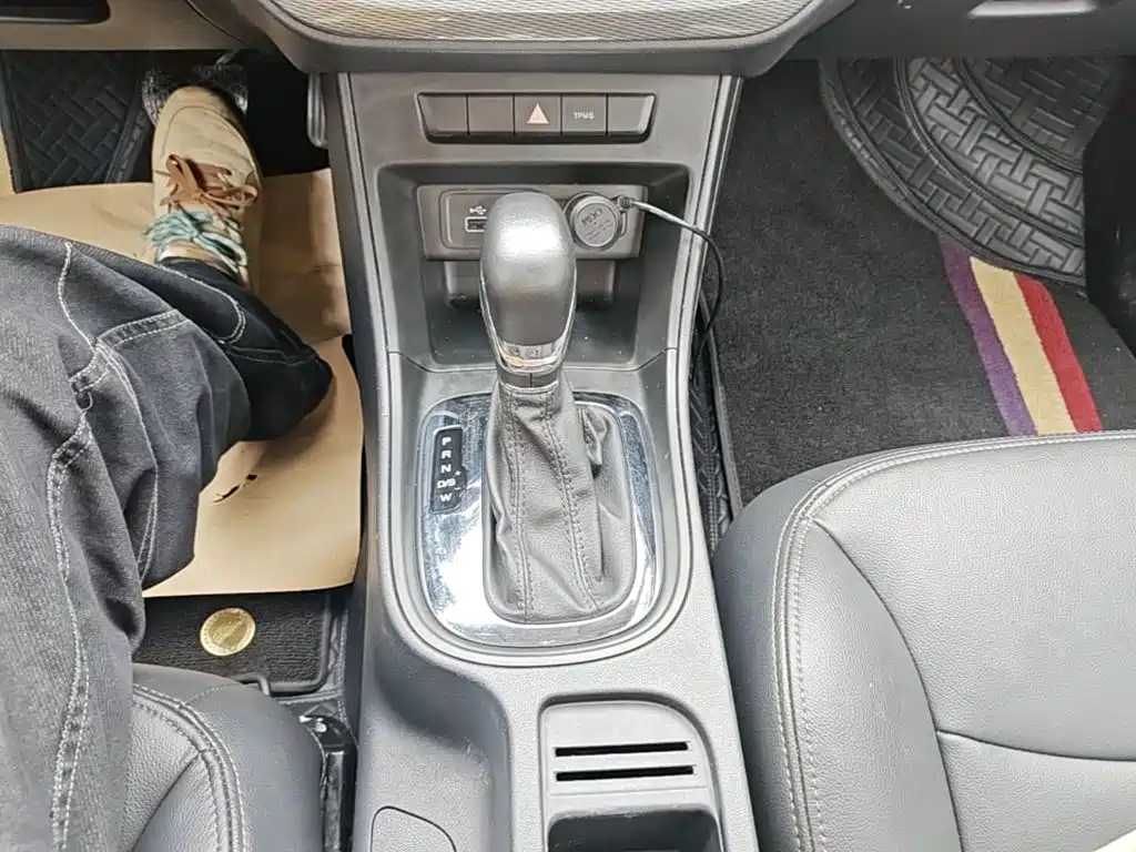 Roewe 360 — миниатюра 14