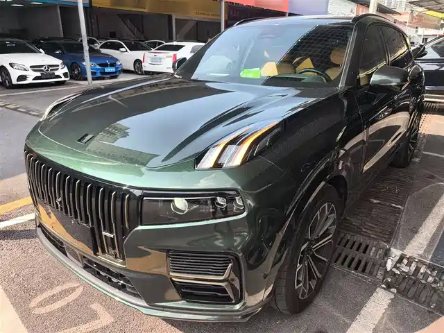 LYNK  &CO. 09 EM P 2024