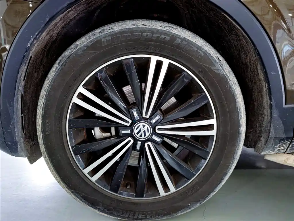 Volkswagen Tiguan L L 2017 380TSI AT Luxury