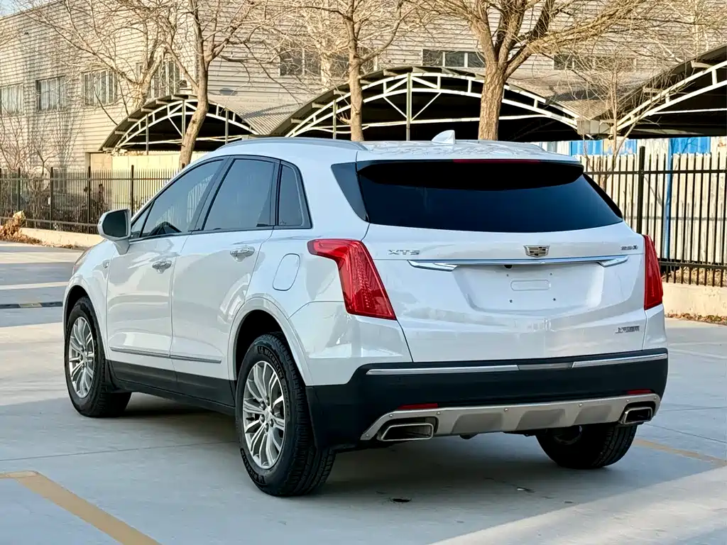 CADILLAC XT5