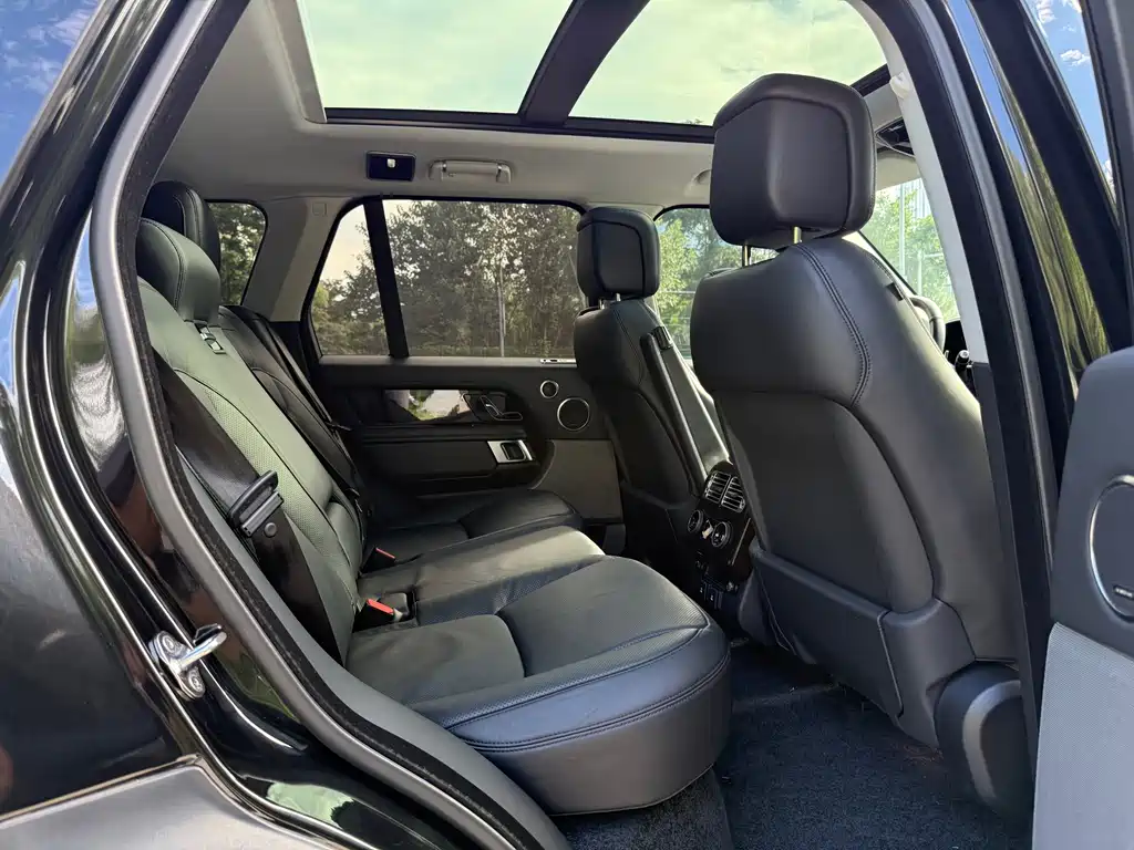 Land Rover Range Rover — миниатюра 13