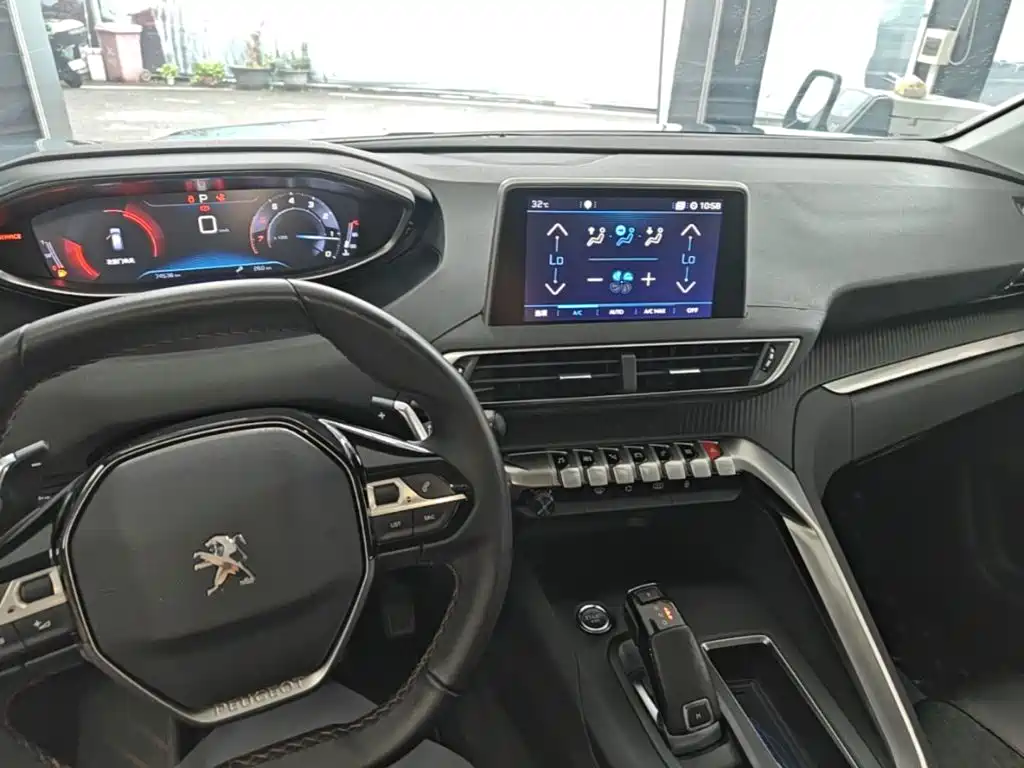 Peugeot 5008 — миниатюра 10