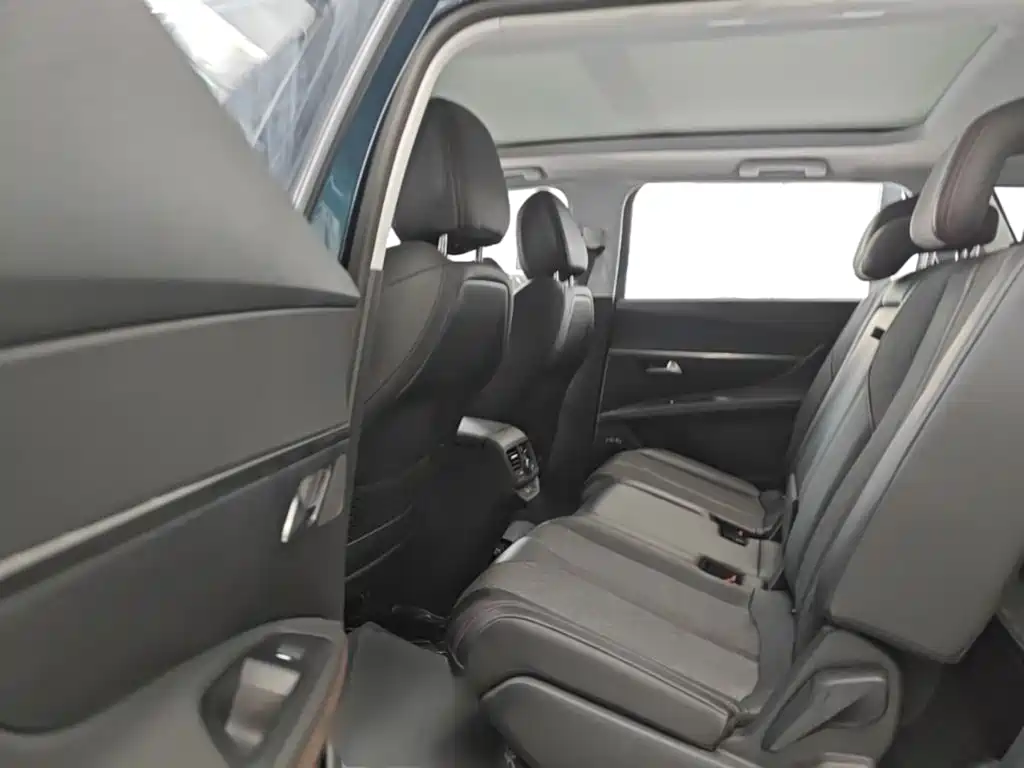Peugeot 5008 — миниатюра 17