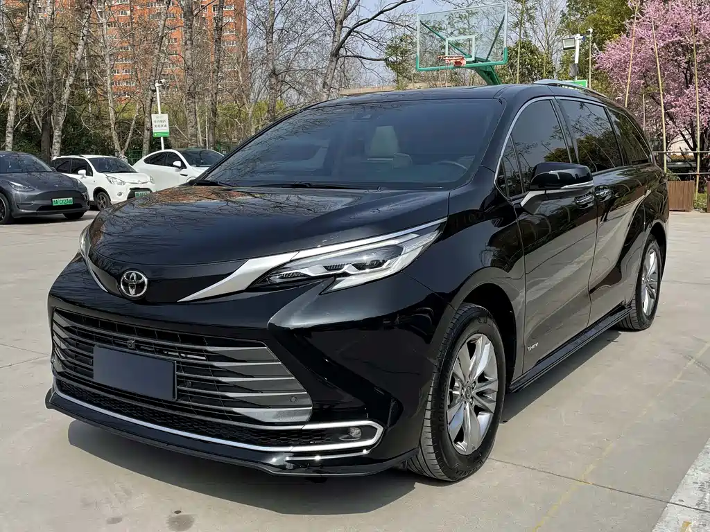 TOYOTA SIENNA