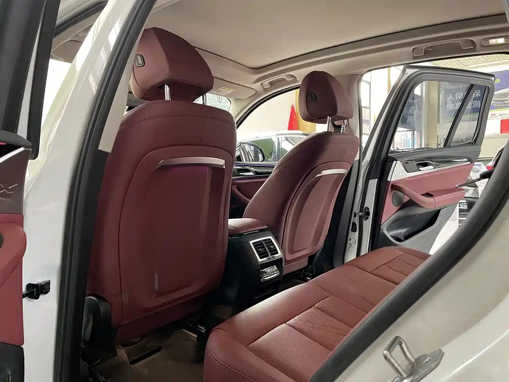 BMW X3 — миниатюра 12