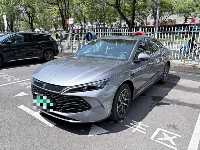 2025 BYD Qin