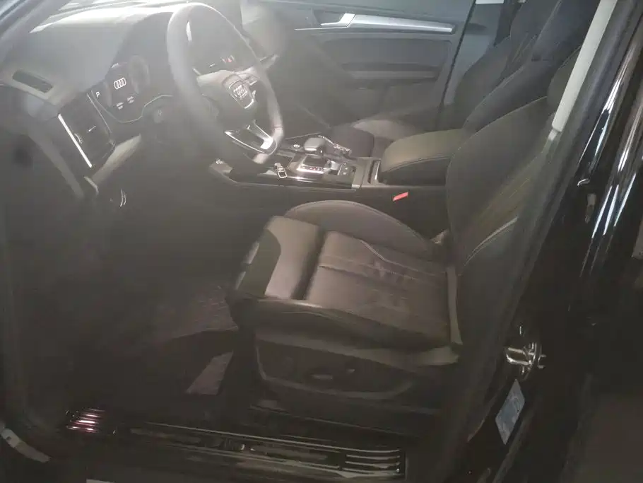 Audi Q5L — миниатюра 9