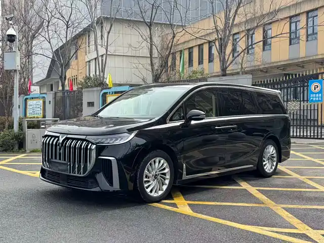 VOYAH LANTU DREAMER 2024