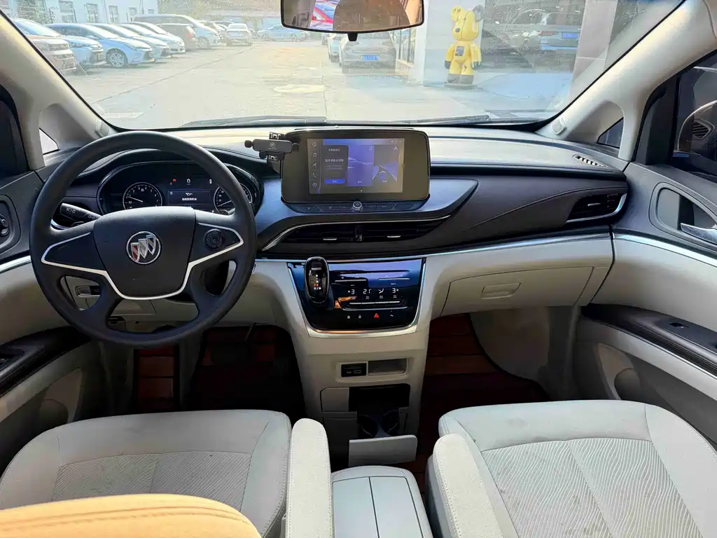 Buick GL8 — миниатюра 4