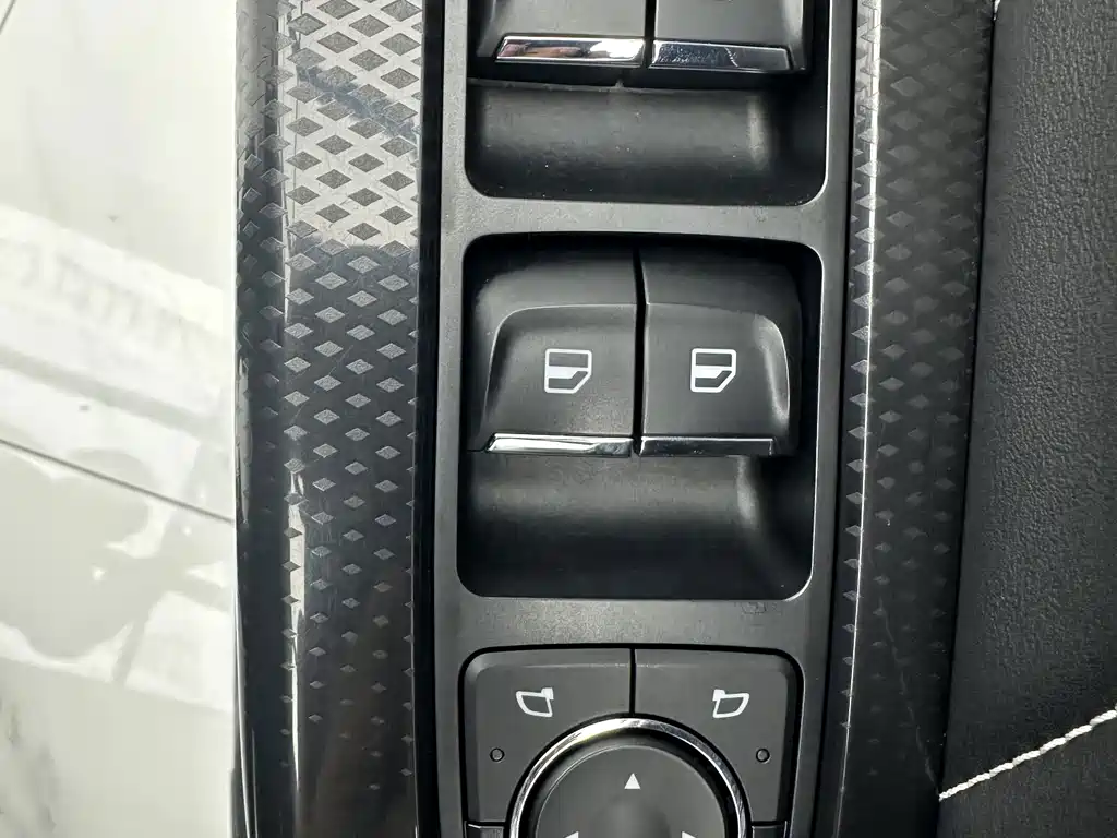 Haval M6 — миниатюра 12