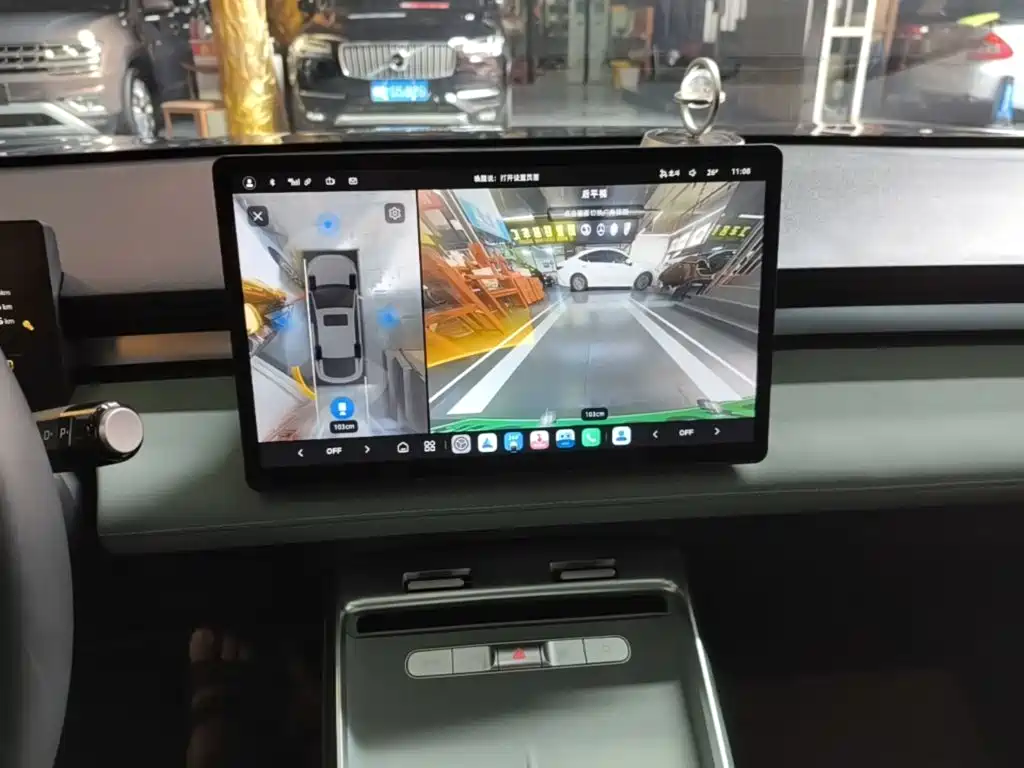 Roewe Young Wai D6 — миниатюра 13