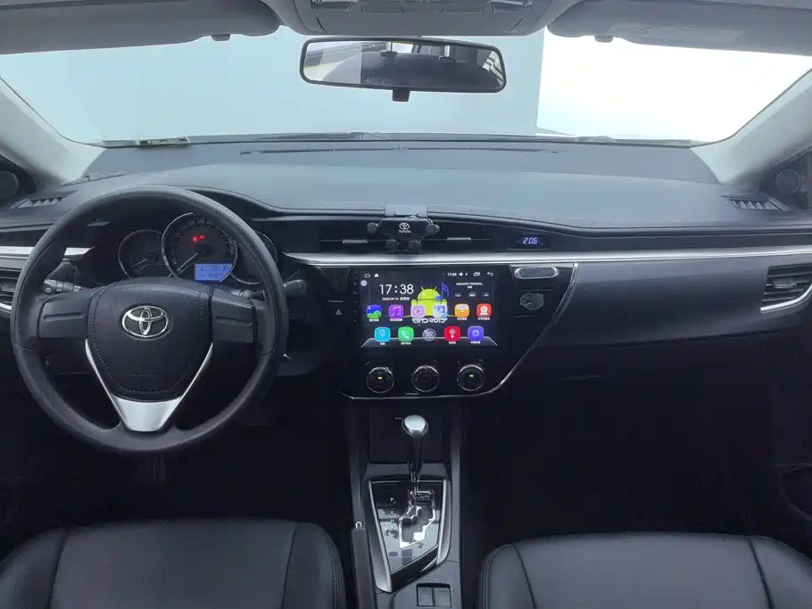 Toyota Corolla — миниатюра 12