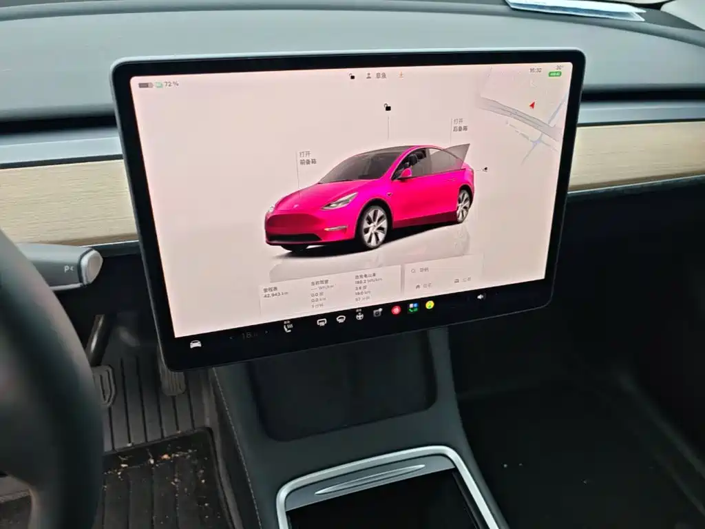 Tesla Model Y — миниатюра 13