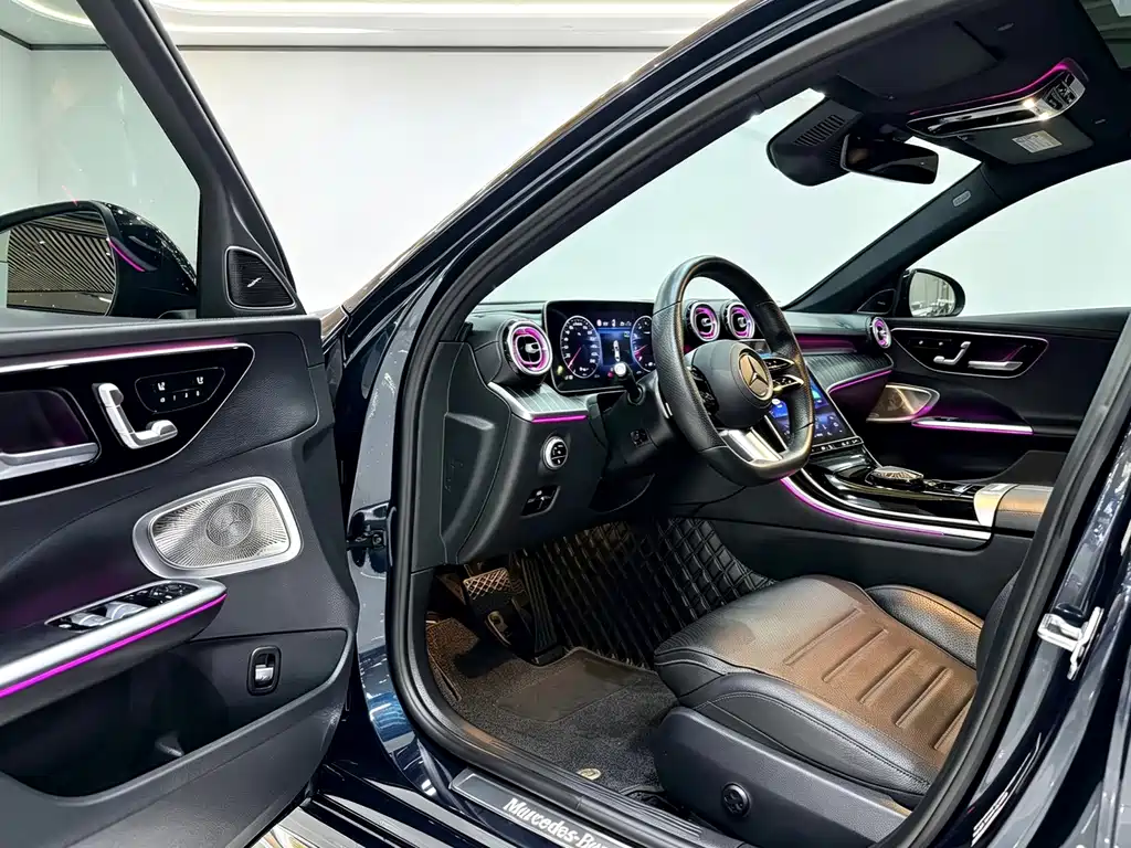 Mercedes-Benz C-Class — миниатюра 4