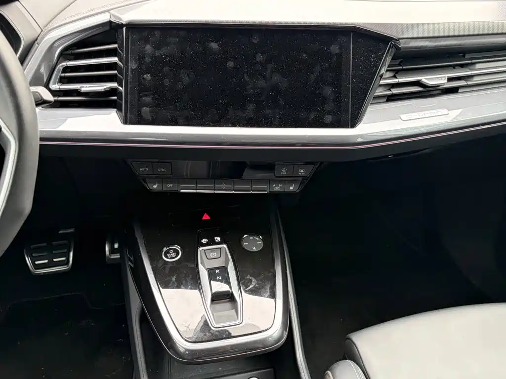 Audi Q4 e-tron — миниатюра 18