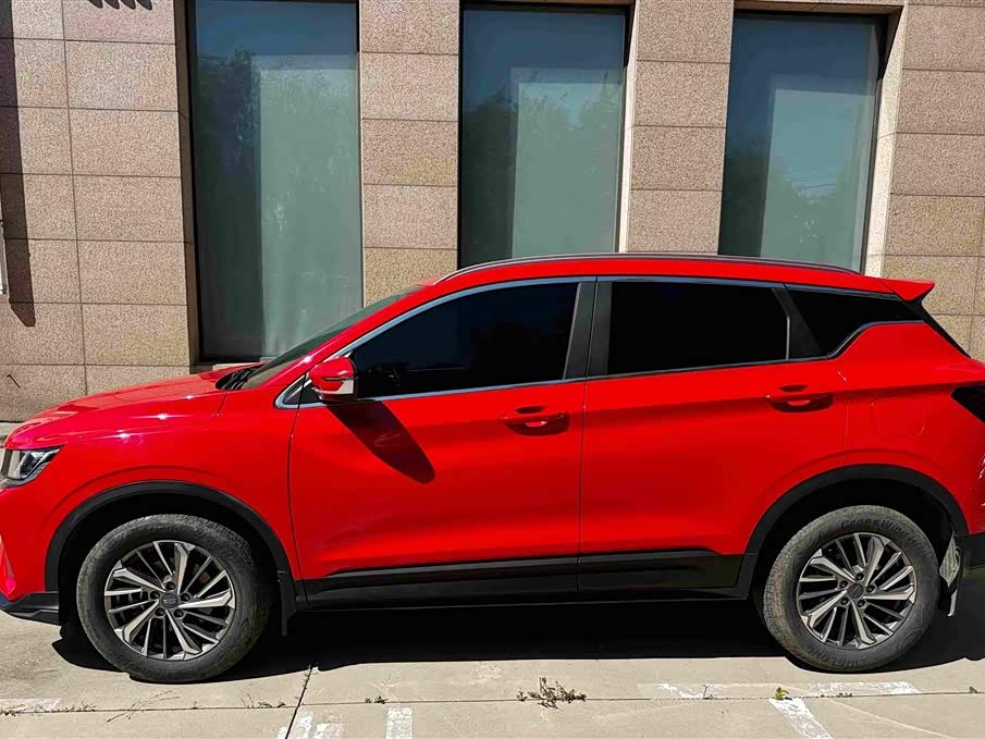 Geely Binyue 1.4 л 2022 г. красный/фиолетовый, пробег 17000 км