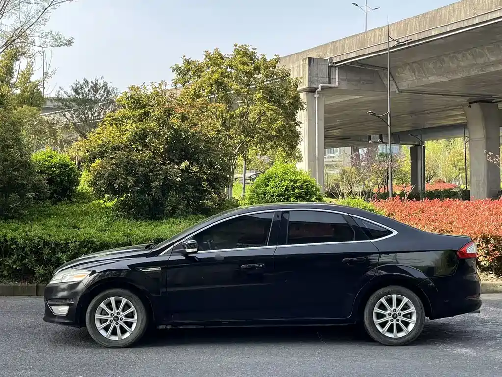 Ford Mondeo 2013 2.3L Fashion