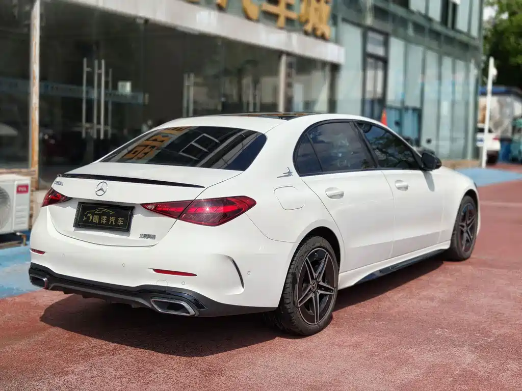 Mercedes-Benz C-Class — миниатюра 6