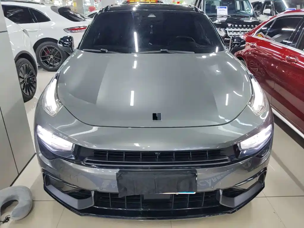 Lynk & Co 02 Hatchback — миниатюра 3