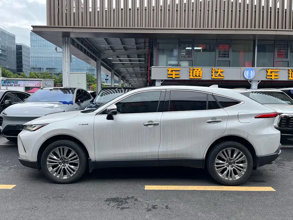 Toyota Harrier — миниатюра 3