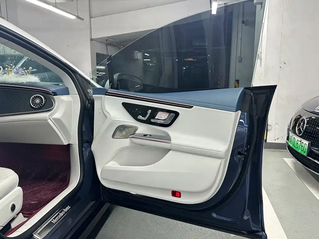 Mercedes-Benz EQE 2022 350