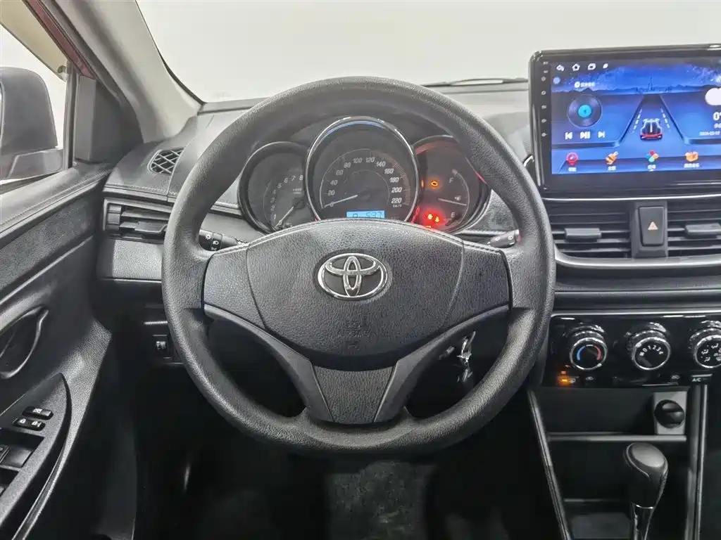 TOYOTA YARIS L ZHIXUAN