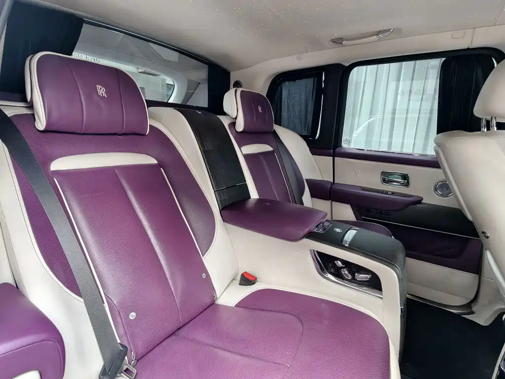 Rolls-Royce Cullinan — миниатюра 12