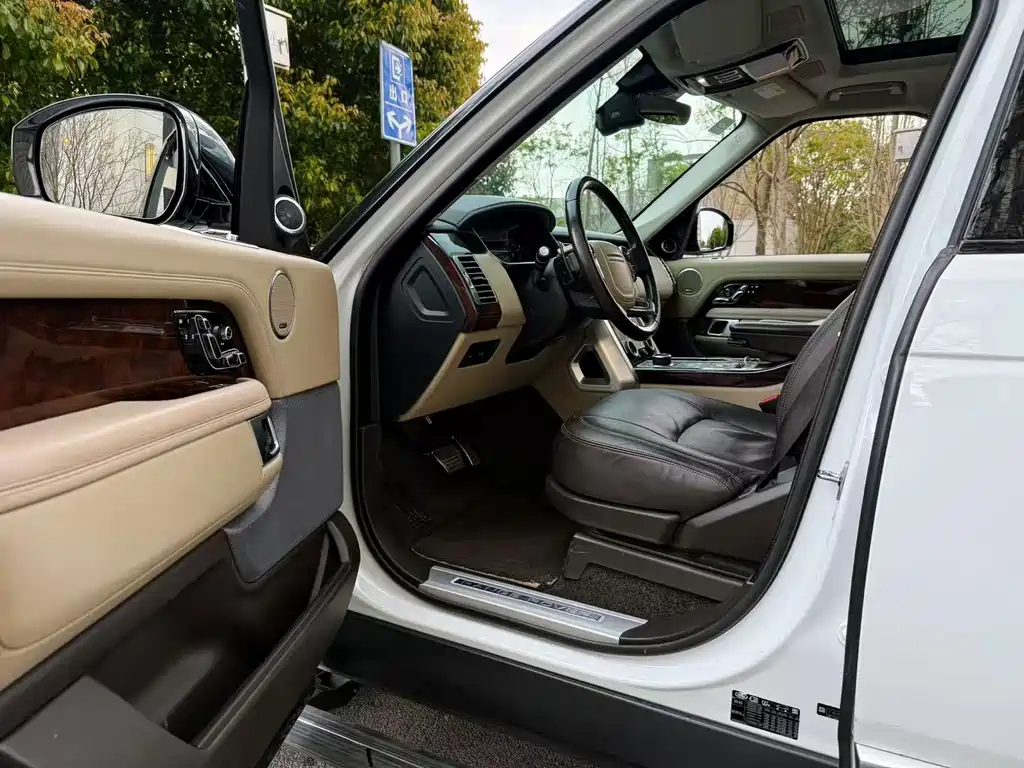 Land Rover Range Rover 2020 3.0 L6 Long Wheelbase