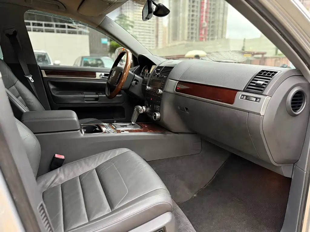 Volkswagen Touareg 2010 3.6 Luxury