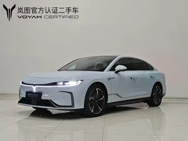 VOYAH LANTU CHASING LIGHT 2024