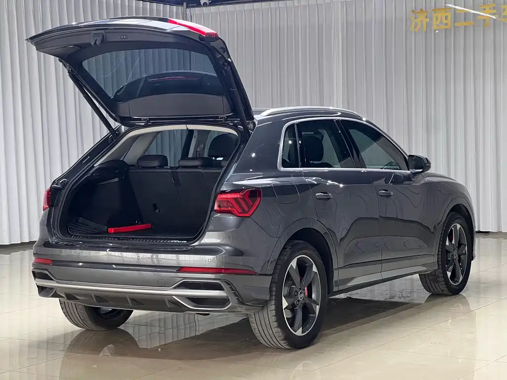 Audi Q3 2023 35 TFSI Fashion (1.5T)