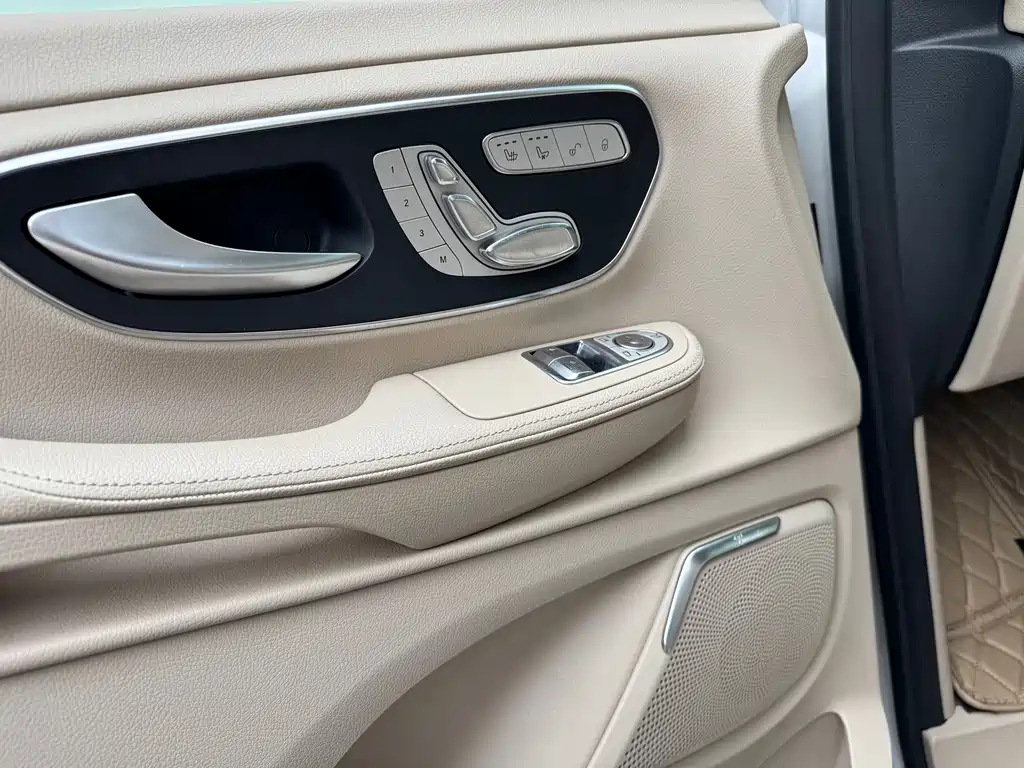 MERCEDES-BENZ V CLASS