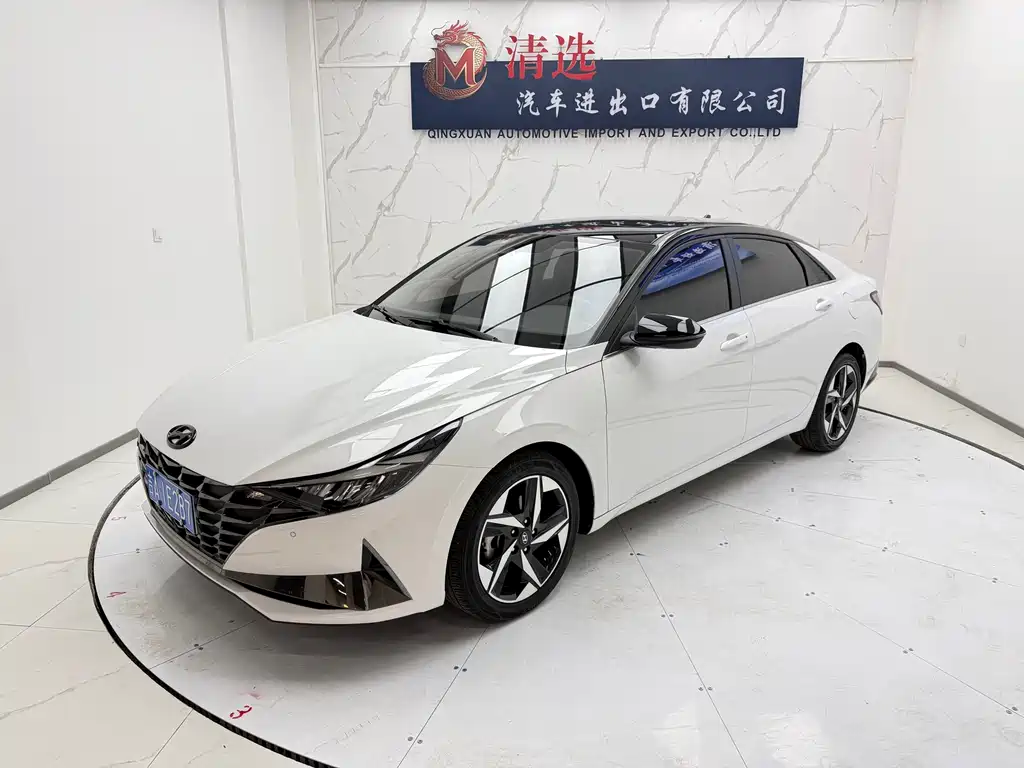 Hyundai Elantra 2022