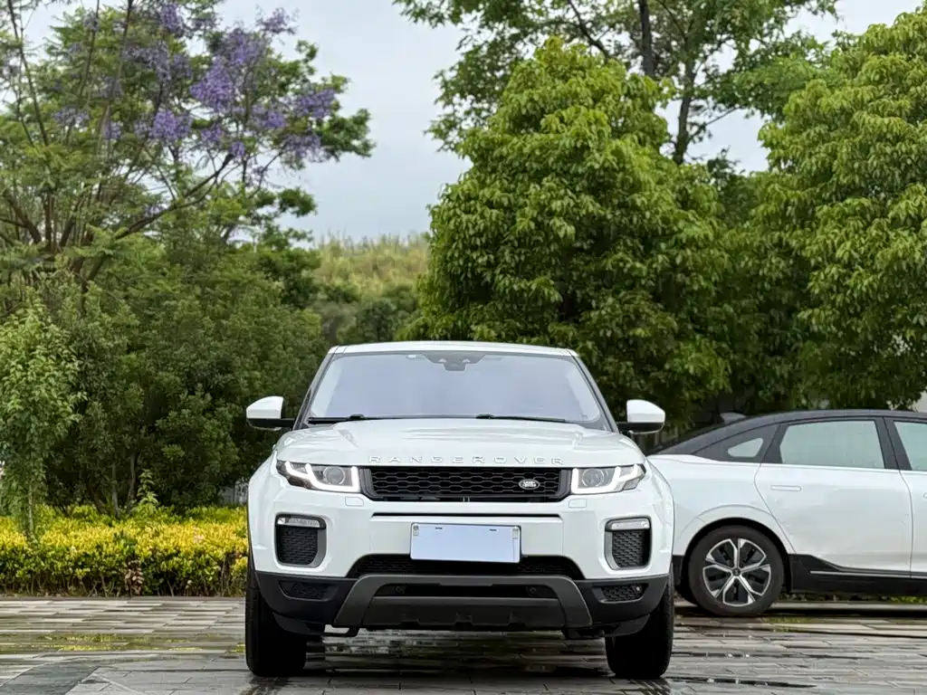 Land Rover Range Rover Evoque 2016 2.0T PURE