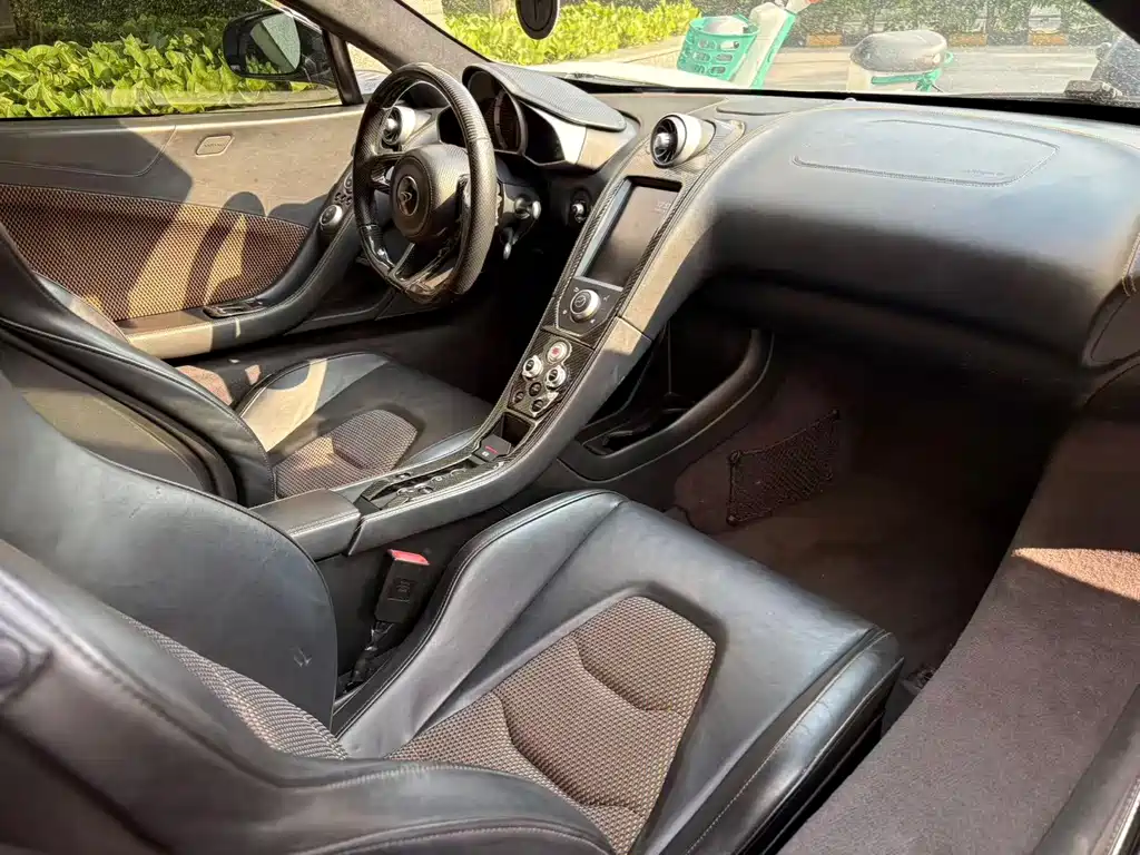 McLaren 12C — миниатюра 8