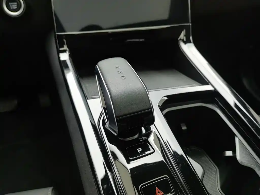 GEELY AUTOMOBILE BOYUE