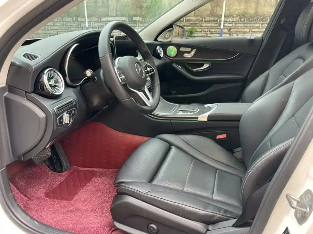 Mercedes-Benz C-Class — миниатюра 4
