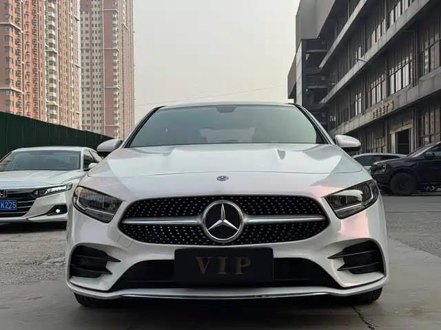 MERCEDES-BENZ A CLASS 2020
