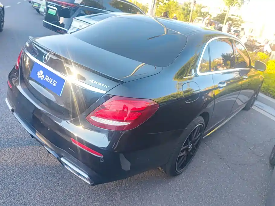 Mercedes-Benz E-Class — миниатюра 3
