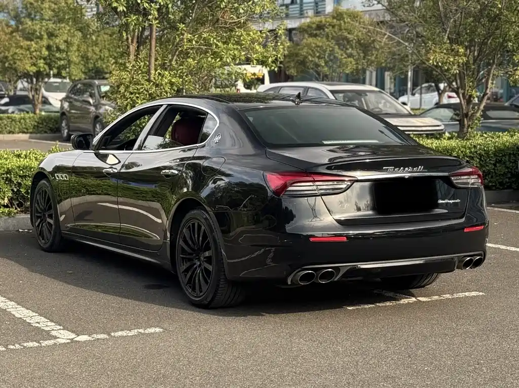 Maserati Quattroporte — миниатюра 9