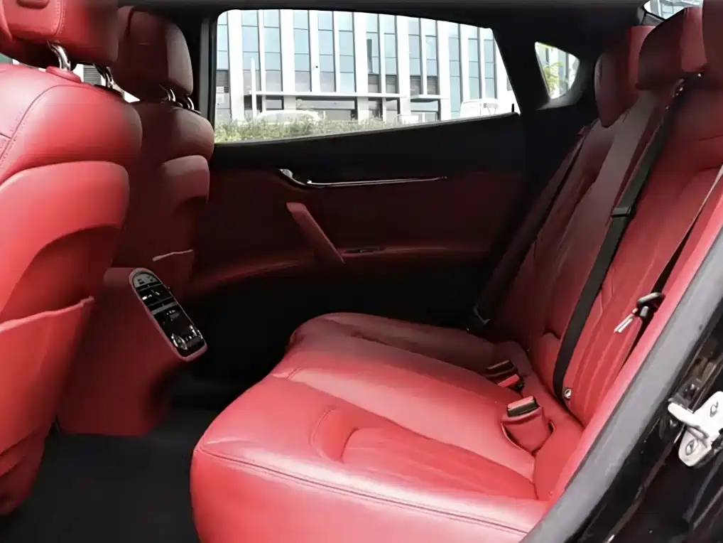 Maserati Quattroporte — миниатюра 18