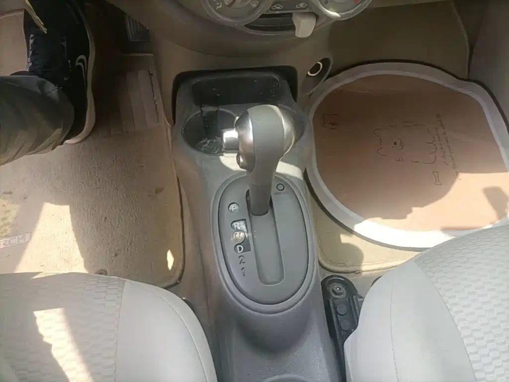 Nissan March — миниатюра 14