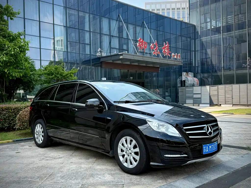 Mercedes-Benz R 2017 R 320 4MATIC