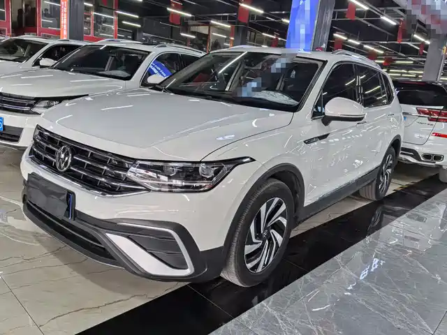 Volkswagen Tiguan L