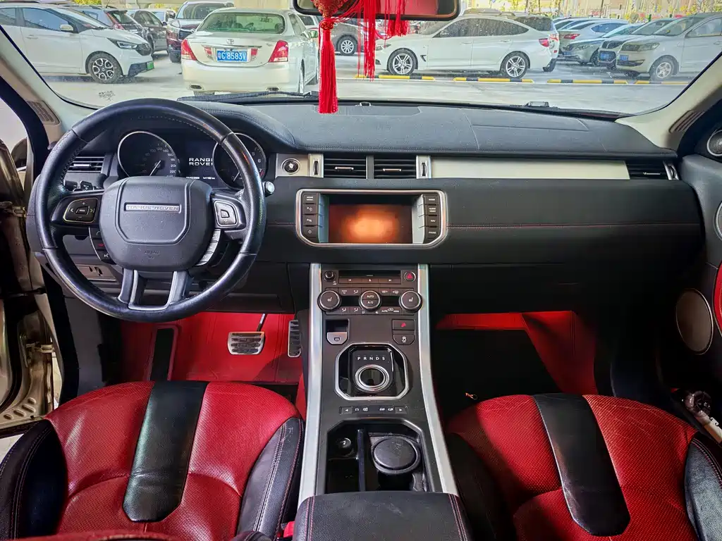 Land Rover Evoque (Import) 2.0T 5 door Shine Dynamic Edition, фото 5