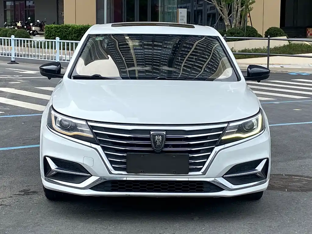 Roewe i6 New Energy — миниатюра 2