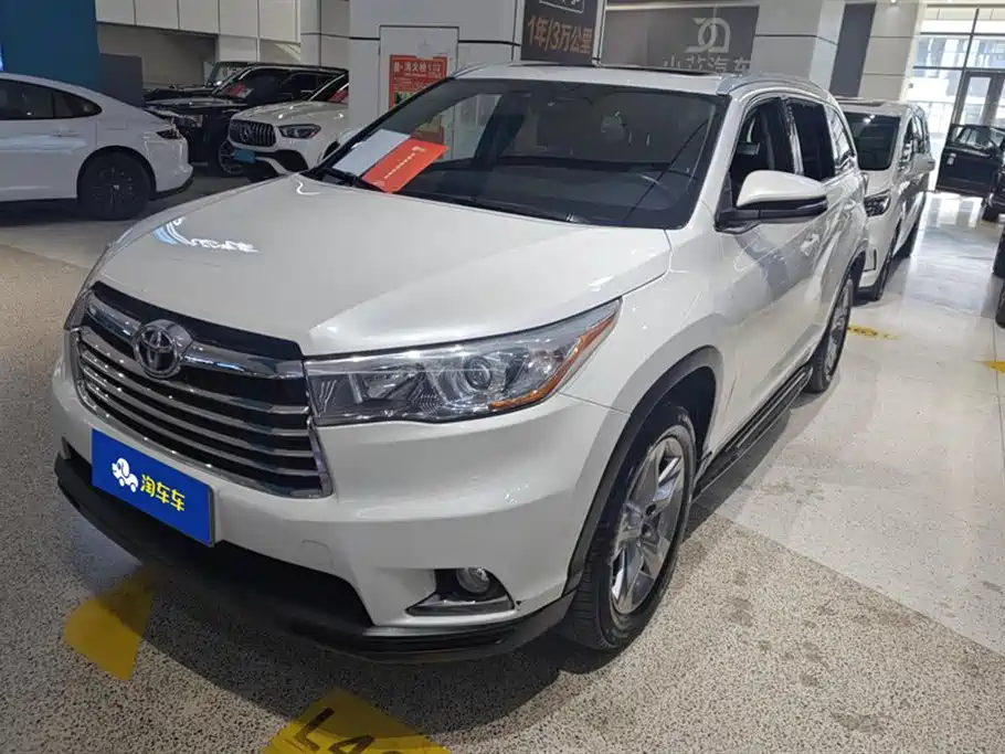 TOYOTA HIGHLANDER