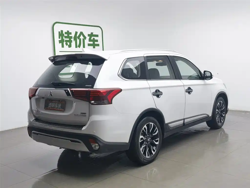 Mitsubishi Outlander 2019 2.4L 5 мест VI